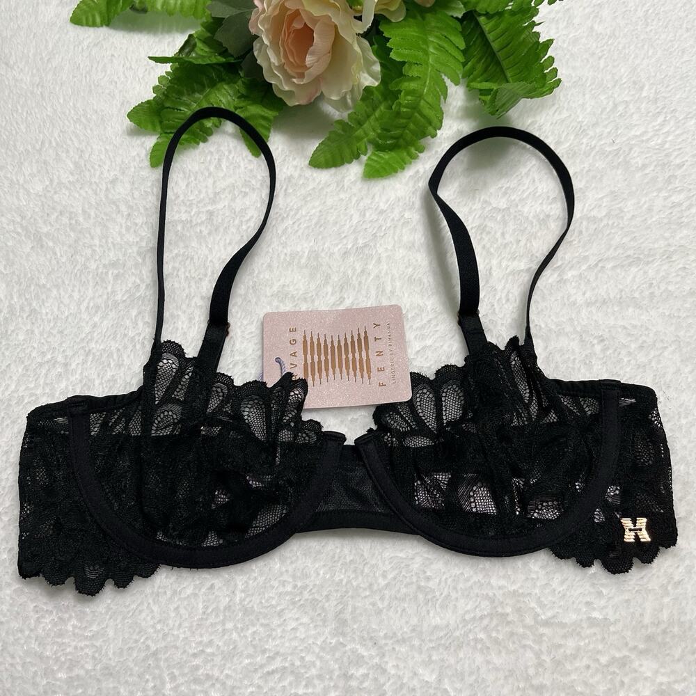 Savage X Fenty Lace Bra Womens Size 32C Black Underwire New